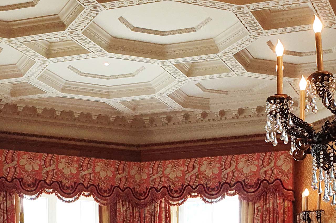 Large bay pelmet for country manor house